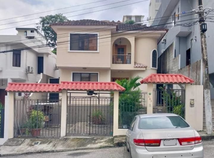 Casa en Venta en Urbanización Ceibos Norte, Guayas — imagen 1