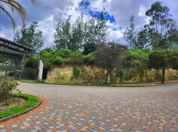Hermoso Terreno de Venta en Urbanización Privada Cumbaya! — imagen 5