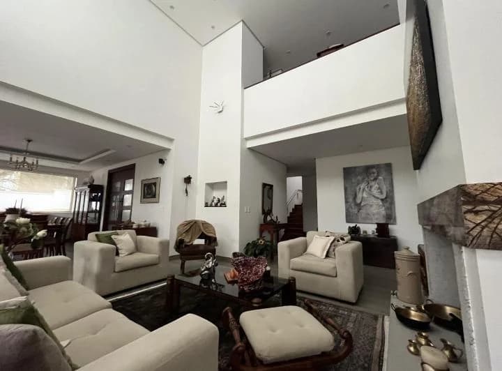 Casa de Venta en Exclusiva Urbanización de Cumbaya, Diseño de Londoño. Provincia de Pichincha — imagen 1