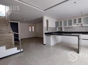 Venta de Casa en Conocoto - Conjunto con Piscina — imagen 3