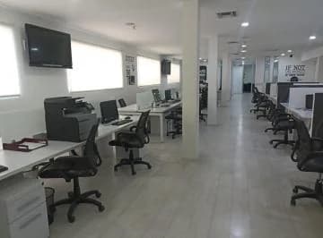 Urdesa Central Vendo Casa Nueva, U Oficina Comercial Espaciosa de Una Planta, Guayas — imagen 3