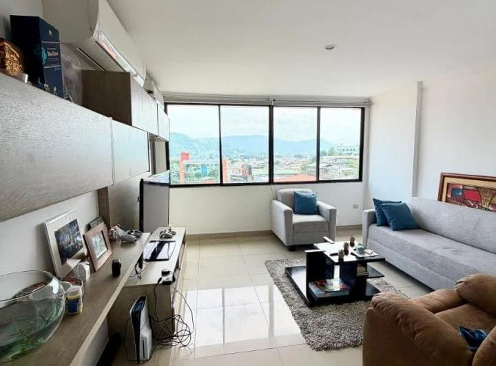 Departamento de Venta Portón de Las Lomas, Lomas de Urdesa, Guayas — imagen 1
