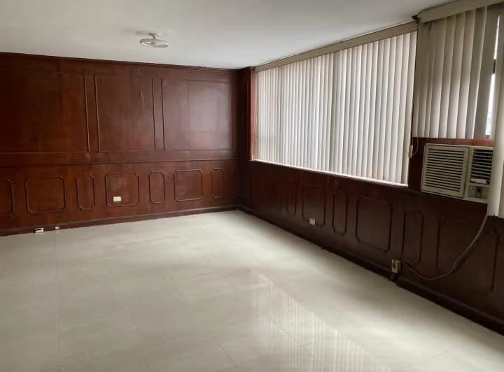 De Venta Oficina en Pleno Centro de Guayaquil - Pth, Guayas — imagen 1
