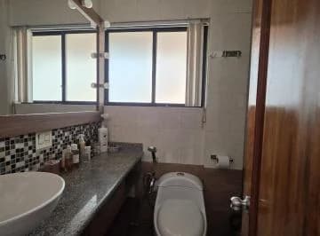 En Venta Casa con Piscina Privada y Jardin en Cumbayá Dentro de Urbanización Privada I $475.000 — imagen 3