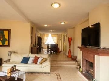 Cjd - Casa Rentera de 509 m² - 3 Departamentos en Sector Condado – 23 de Junio — imagen 2