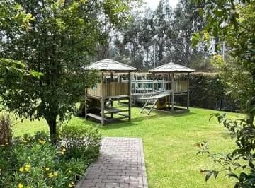 Hermoso Terreno de 698 m² de Venta en Urbanización de Lujo Cumbaya! — imagen 3
