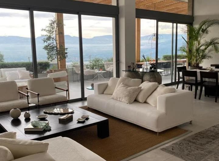 Cumbaya - Departamento de Lujo de 306,95 m² con Terraza — imagen 1