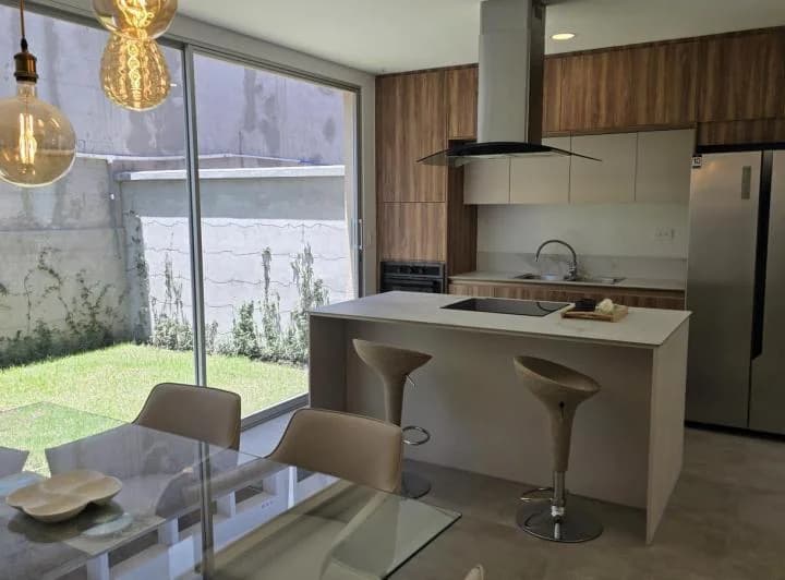 Casas en Venta en El Valle de Los Chillos – Vive El Diseño y La Naturaleza — imagen 1