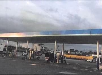 Venta de Gasolinera, Km 8 Vía Santo Domingo Quevedo, Precio $1'100.000 Negociables — imagen 4