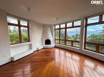En Venta Amplia Casa de 3 Dorm. Ubicada en Nayon en Urbanización Privada — imagen 5