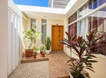 Recibo Vehículo o Propiedad por Hermosa Casa a un Andar, Urb. Monte Azul, Manta, Manabí — imagen 4