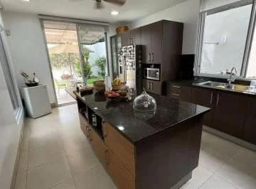 Samborondón Km 7.5 Laguna del Sol Casa en Venta, Guayas — imagen 2