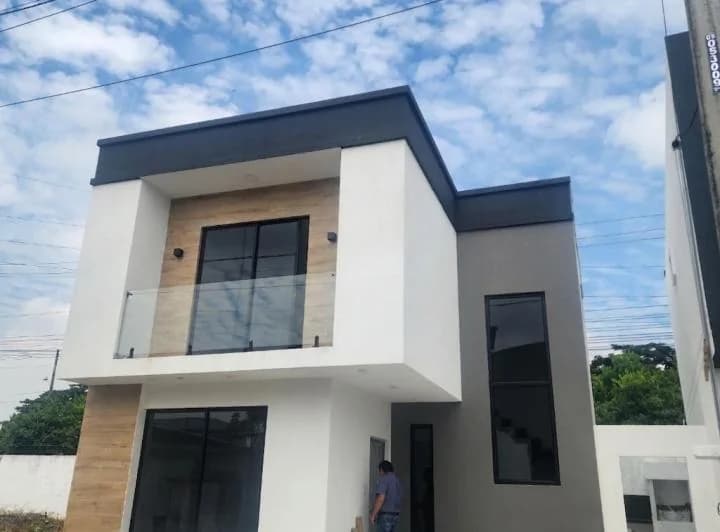 Casa de 120 m² con 3 Dorm. en Venta en Samborondón, Guayas — imagen 1