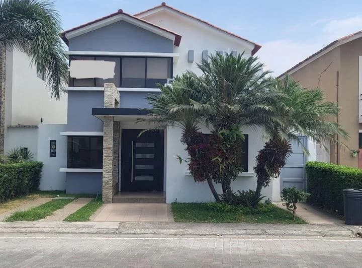 Casa en Venta, Urbanizacion Ciudad Celeste, Etapa La Marina, Irir, Guayas — imagen 1