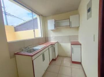 Venta Casa en Conjunto Sector Quitumbe — imagen 2