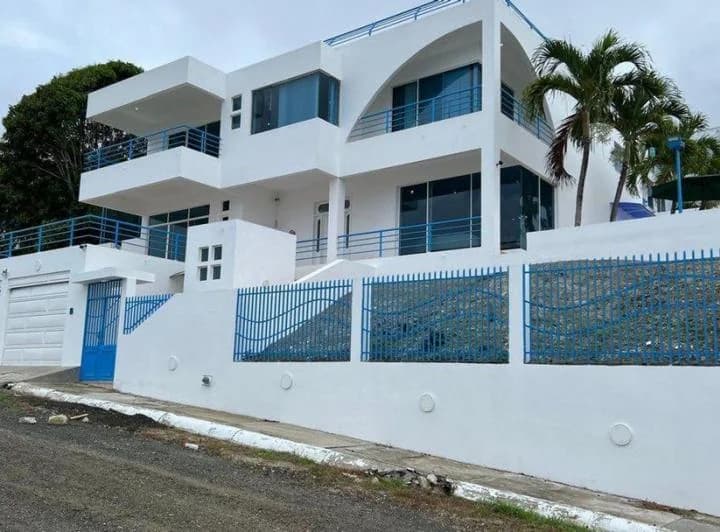 Casa en venta en Crucita, Manabí
