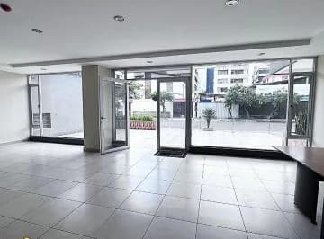 Amplio Local Comercial, 2 Parqueaderos, 1 Bodega, Guardiania 24/7. Mall Jardin — imagen 5