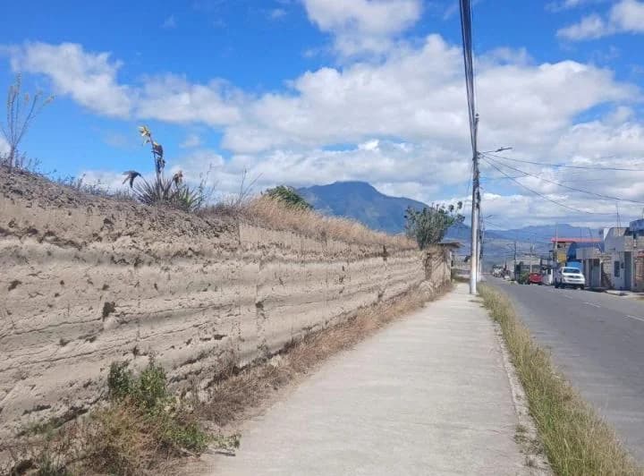Terreno en venta en San Miguel de Urcuquí, Imbabura