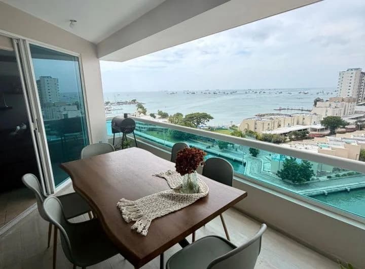 Departamento en venta en Salinas, Santa Elena