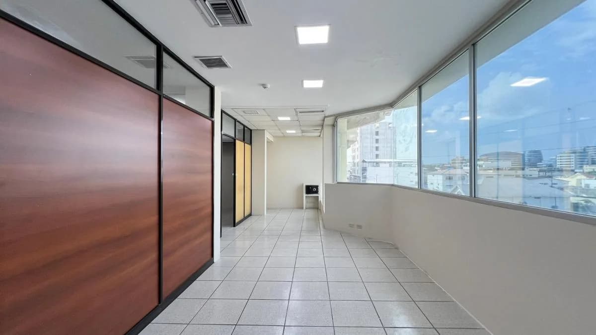 Vendo Oficina en Kennedy Norte, Guayas — imagen 3
