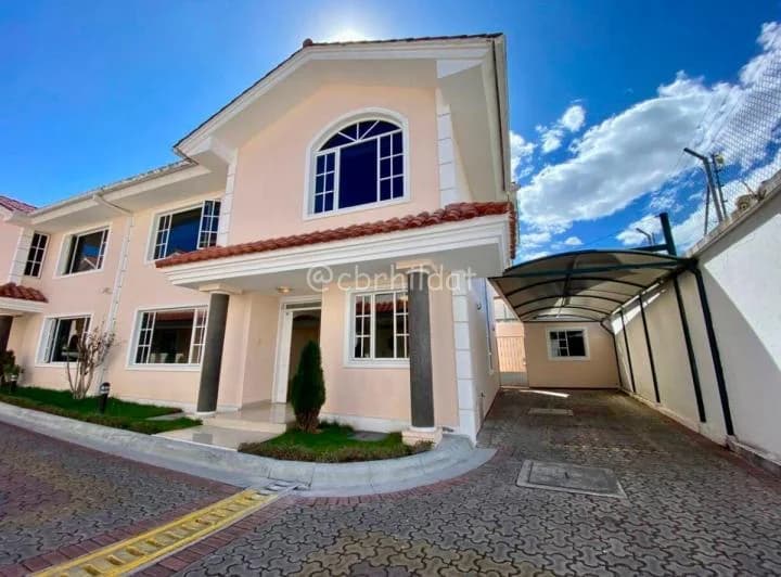 H/ El Condado, Casa en Venta, Usd — imagen 1