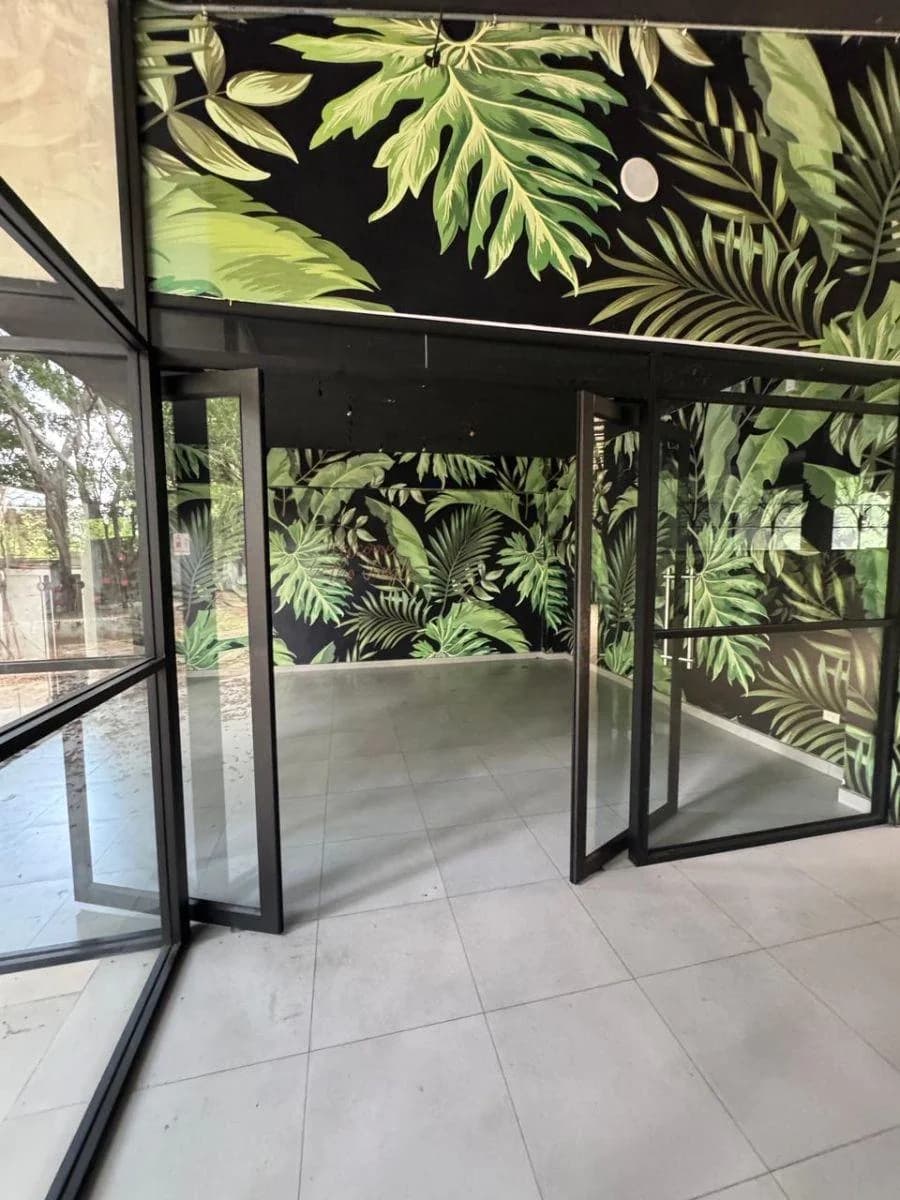 Alquilo/ Vendo Casa Para Local Comercial en Urdesa, Guayas — imagen 2