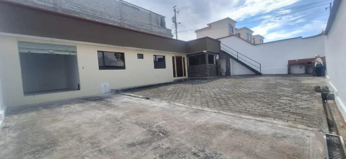 Terreno Esquinero en Venta con Departamento de 1 Piso en Calderón: Espacio, Inversión y Oportuni — imagen 3