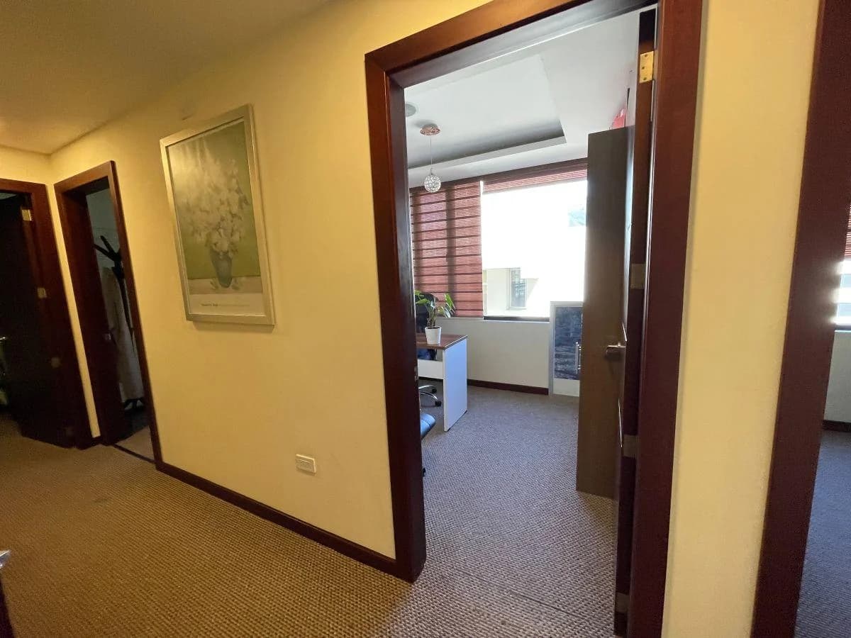 Oficina Comercial de 87 m² en Venta en La Carolina — imagen 3