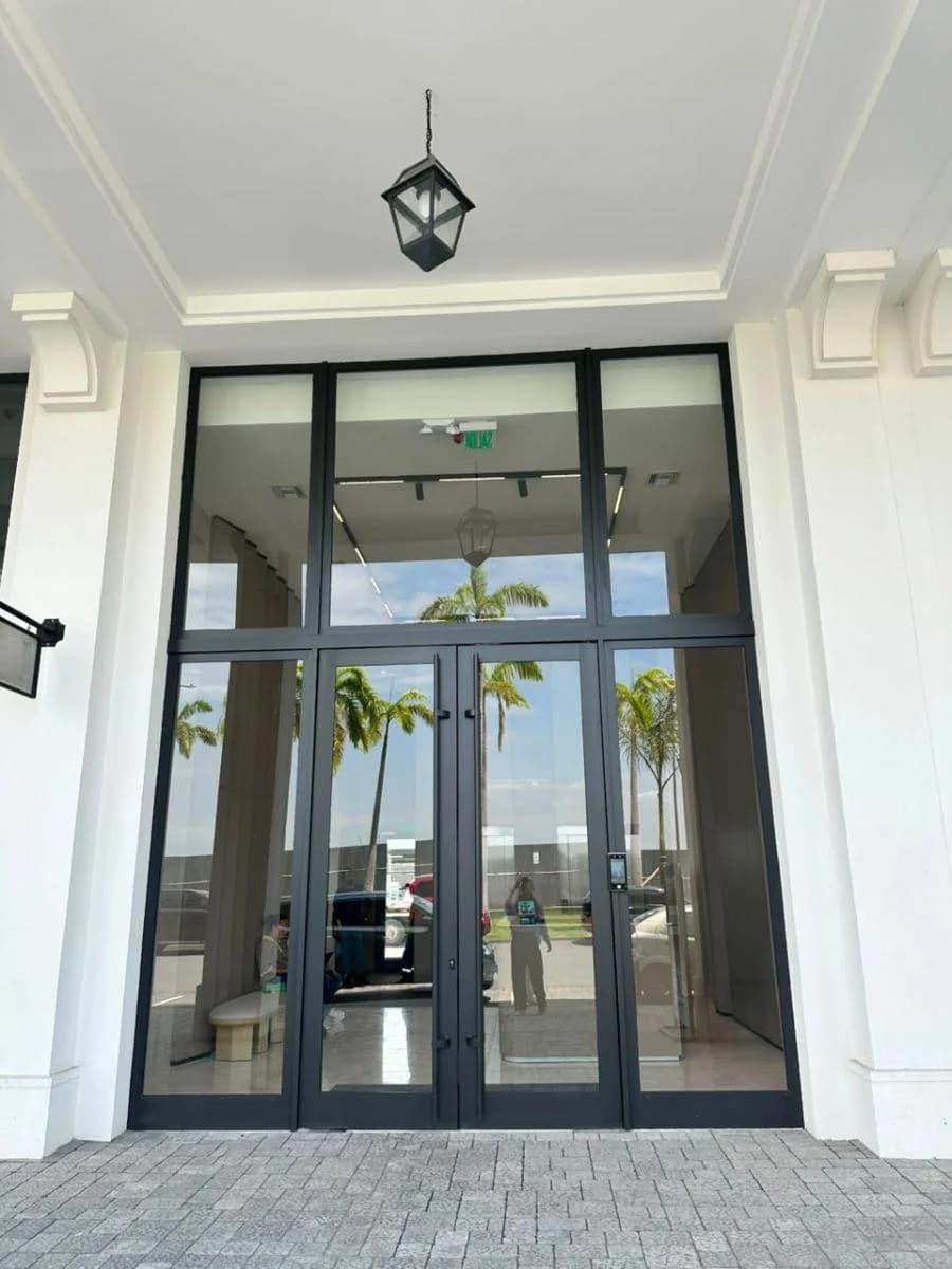 Oficinas de Lujo en Venta en Murano Plaza Samborondón | Vista Panorámica | Alta Rentabilidad, Guayas — imagen 4