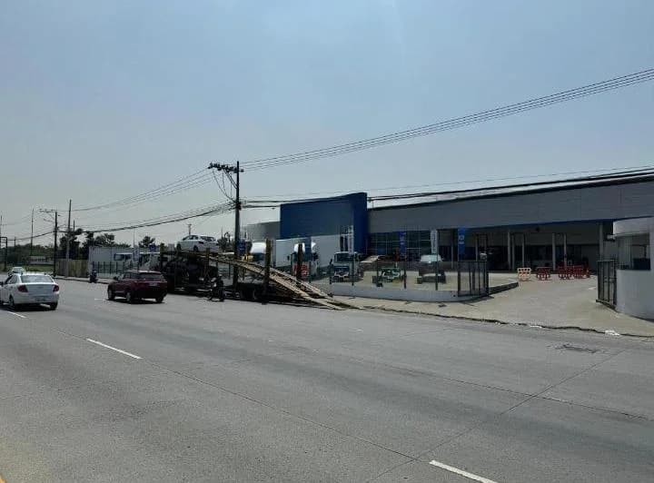 Local Comercial en Via Daule, Guayas — imagen 1
