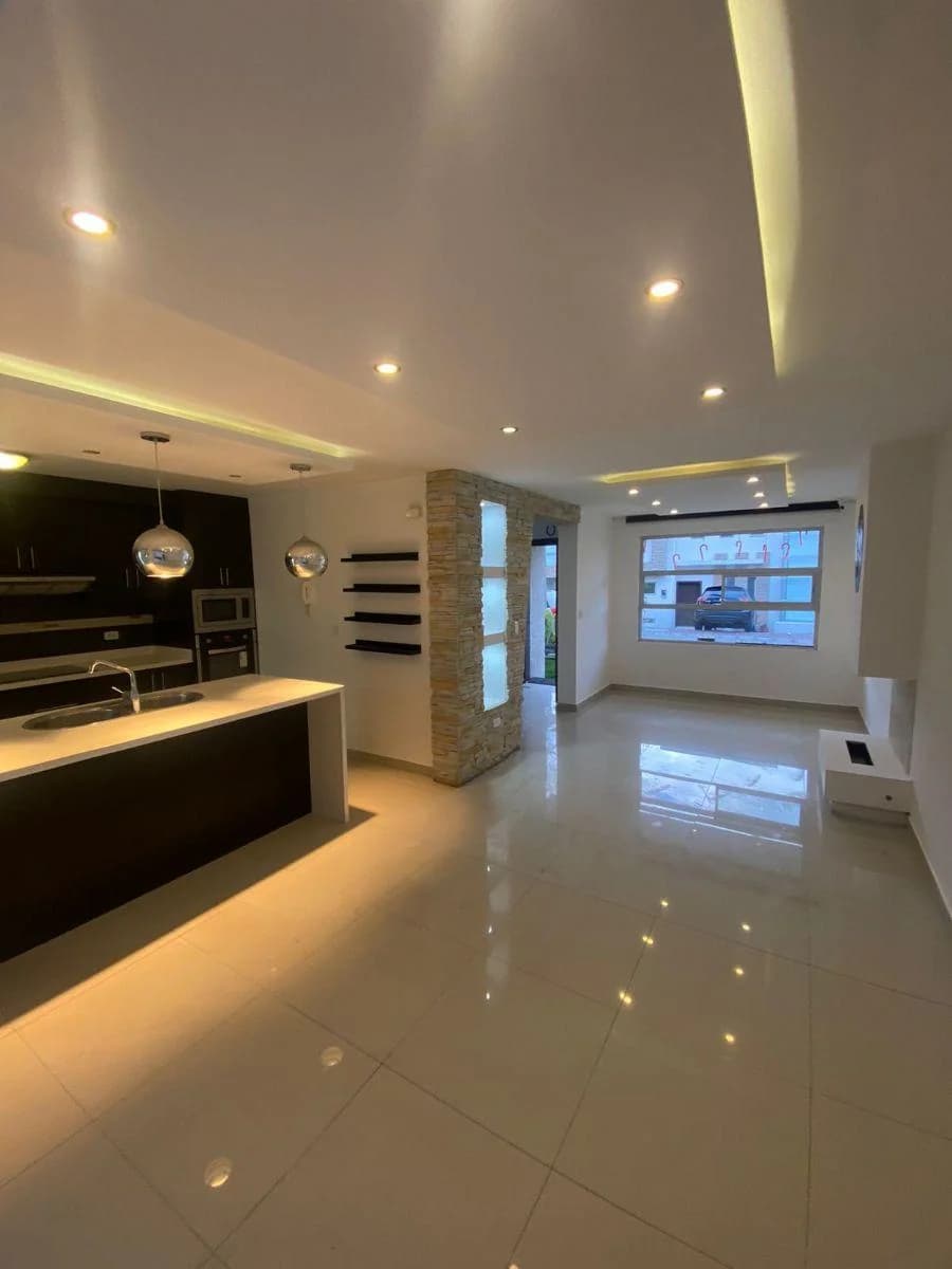 Casa en Venta Sector Marianitas en Calderón — imagen 5