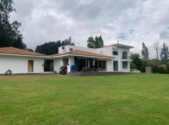 Casa en Venta Sector Pifo Dentro de un Conjunto de 11 Casas 2380 m² de Terreno — imagen 1