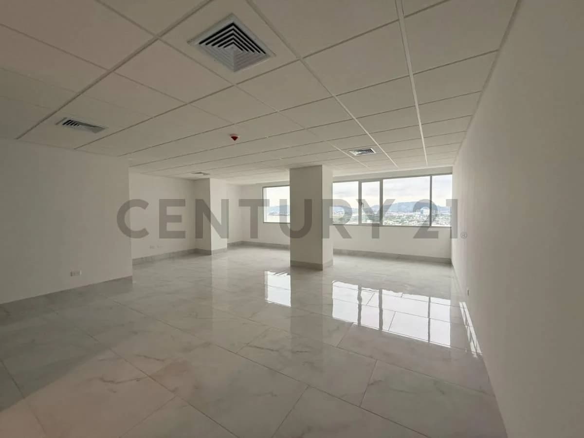 Venta de Oficina en Ciudad Millenium, Titanium 1, Guayas — imagen 4