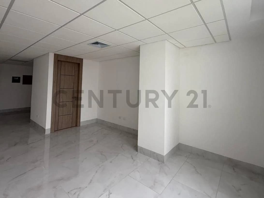 Venta de Oficina en Ciudad Millenium, Titanium 1, Guayas — imagen 2