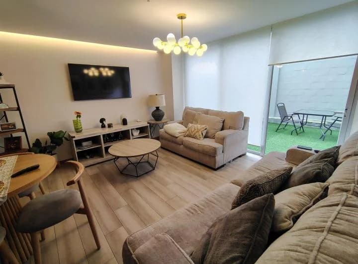 Venta Departamento Duplex con Terraza 3 Dorm. en Lomas de Monteserrin — imagen 1