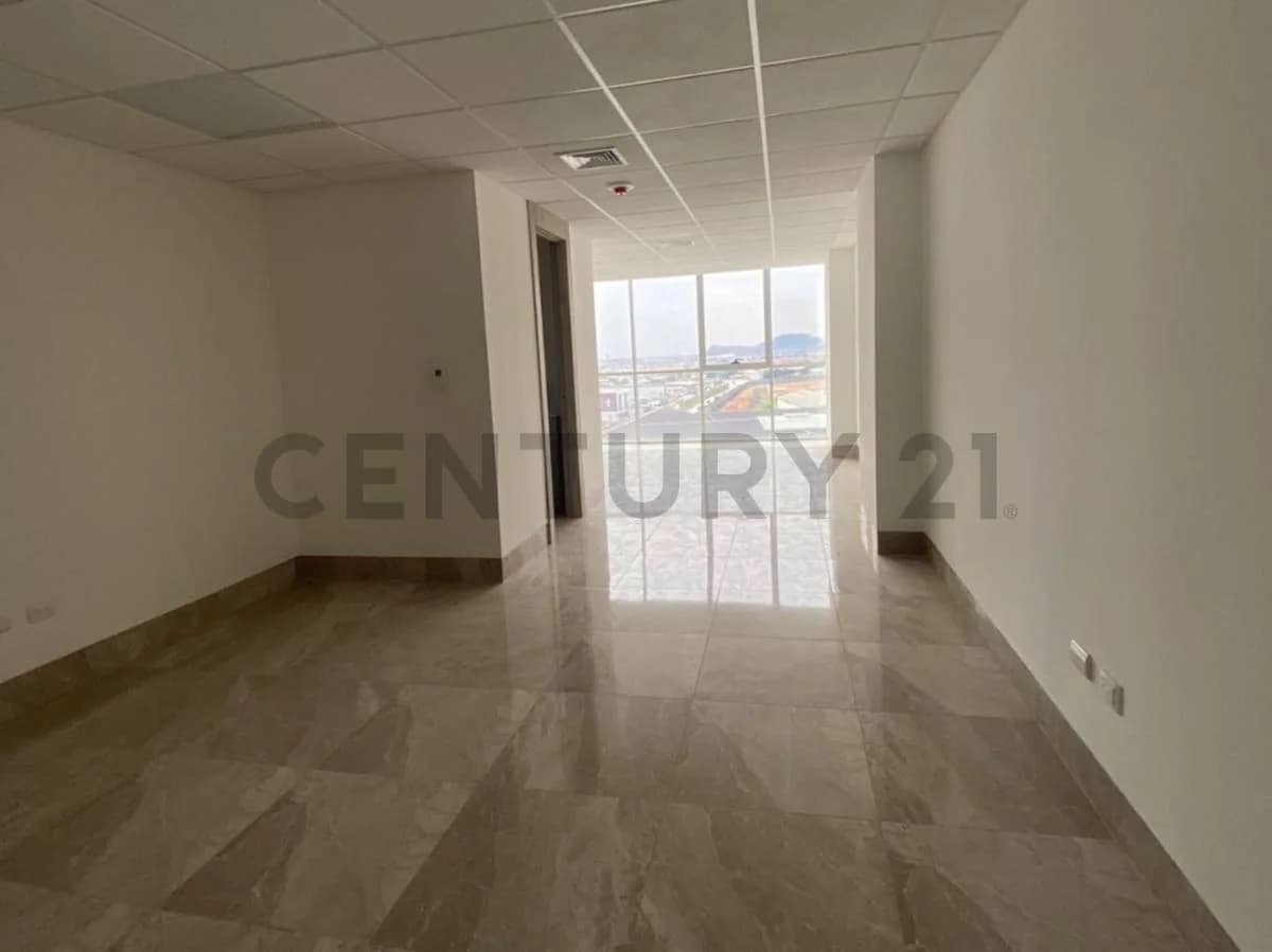 Venta de Oficina Comercial en Ciudad Millenium, La Aurora, Guayas — imagen 4