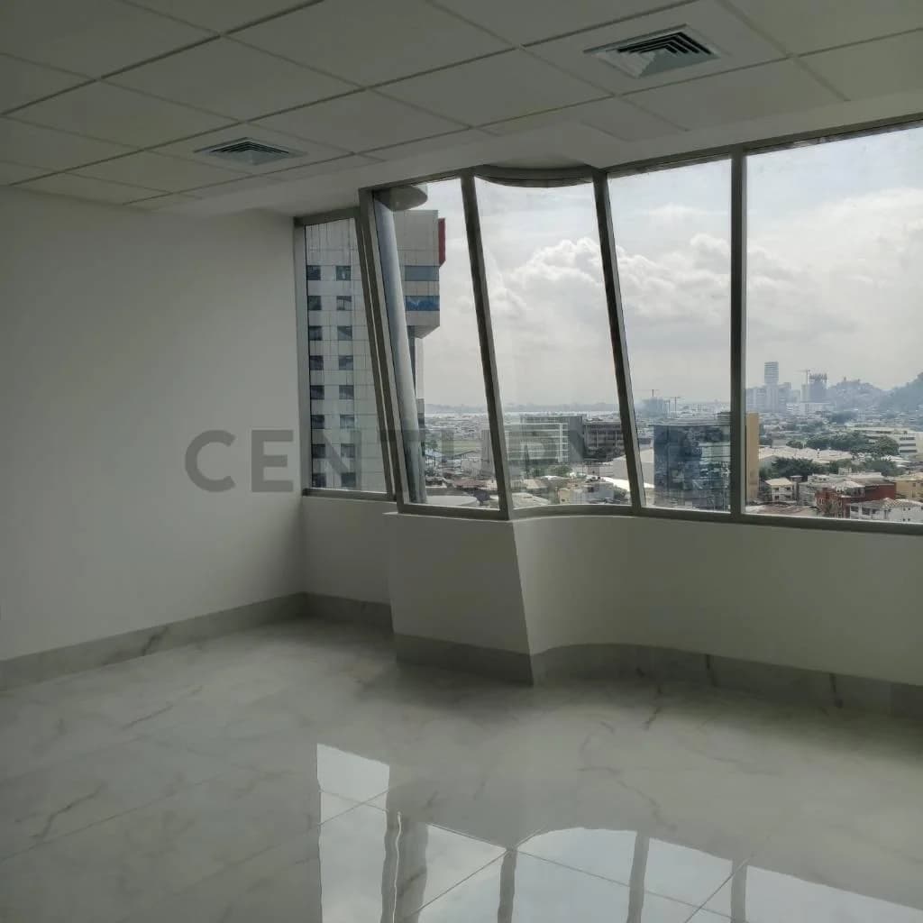 Venta Oficina Comercial en Torre Millenium, Guayas — imagen 5