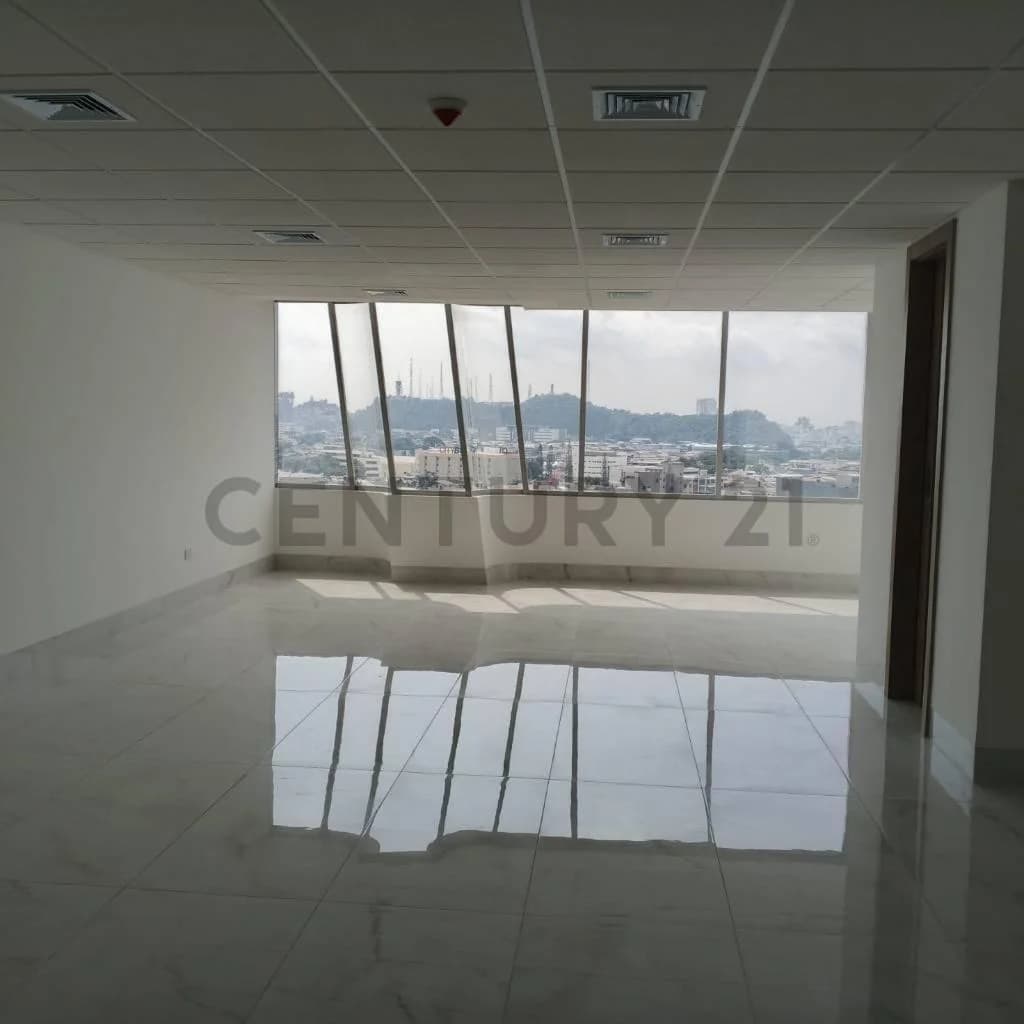 Venta Oficina Comercial en Torre Millenium, Guayas — imagen 4