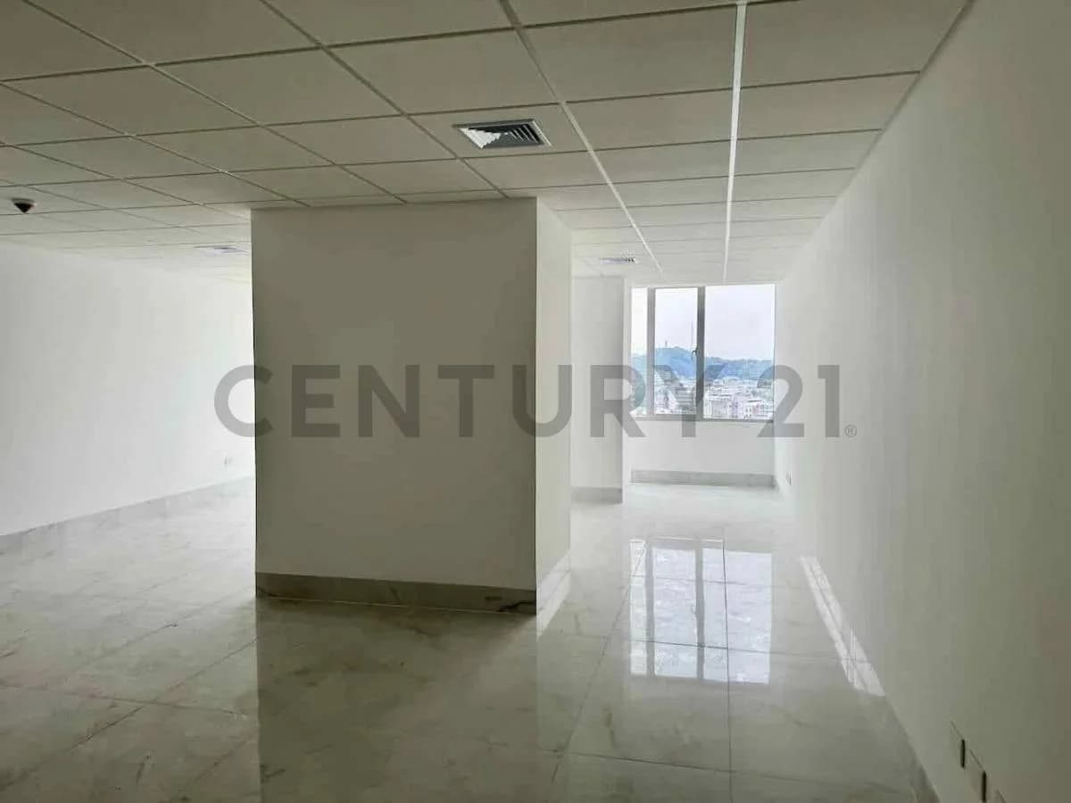 Venta Oficina Comercial en Torre Millenium, Guayas — imagen 3