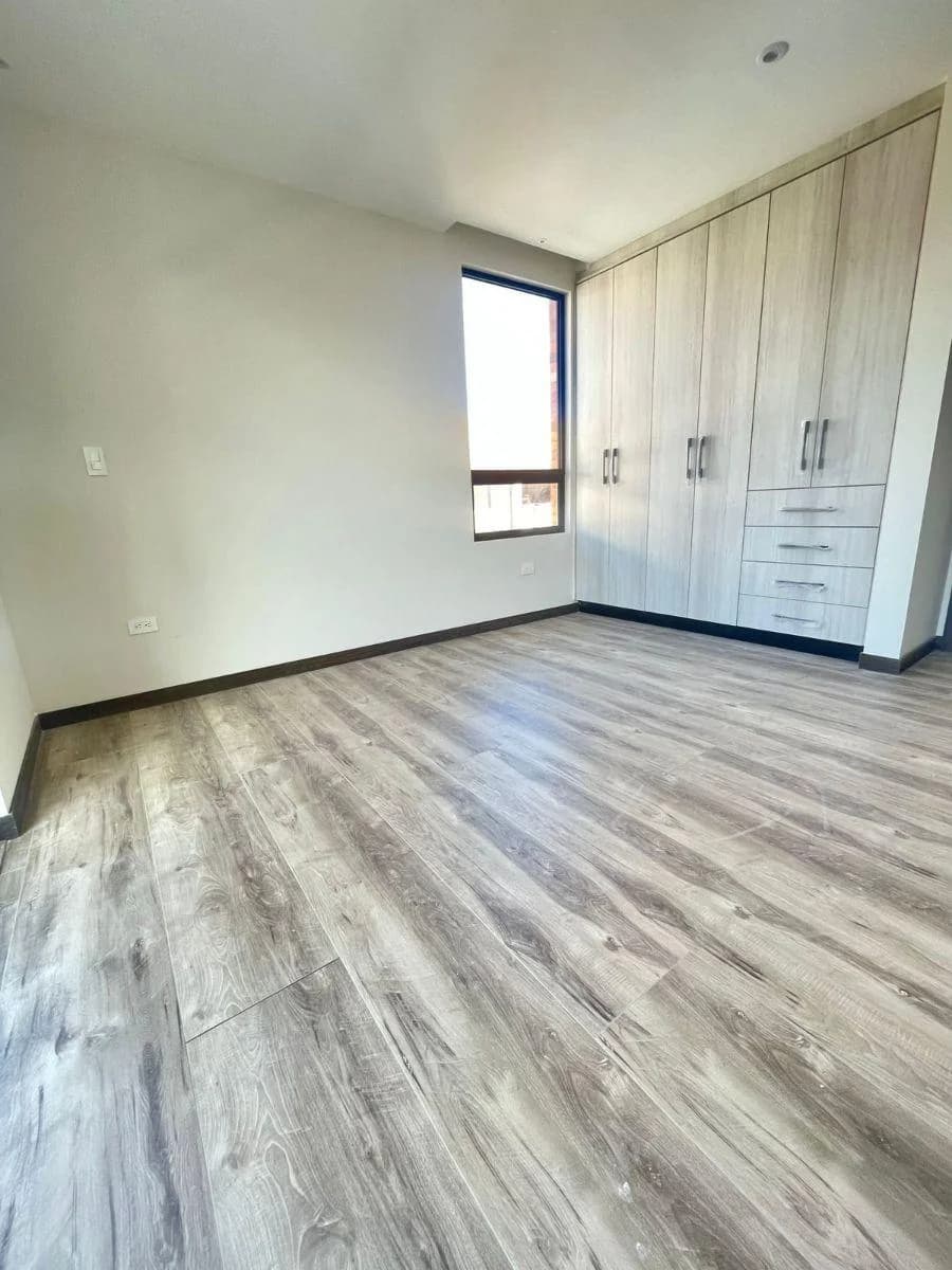 Casa de 193 m² con 3 Dorm. en Venta en Puembo — imagen 2
