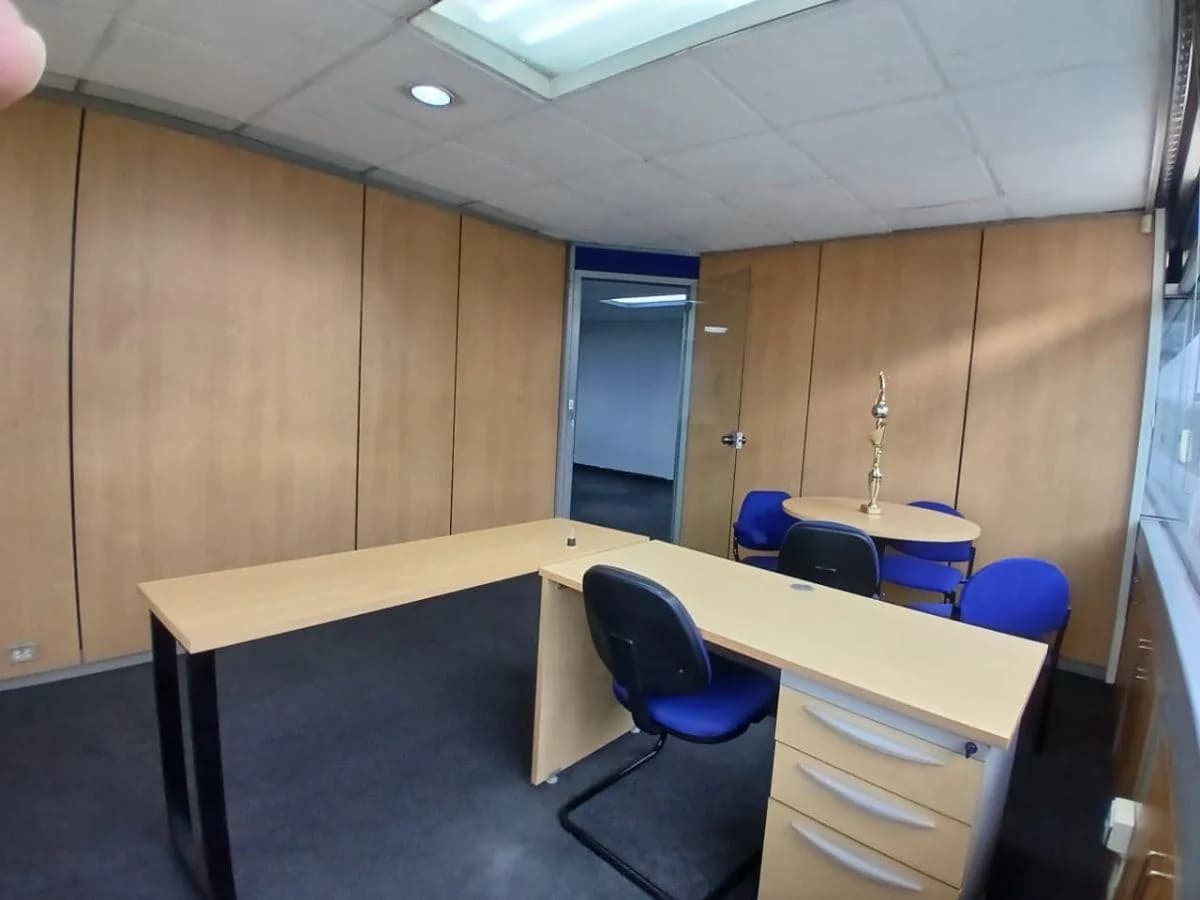 Vendo o Arriendo 3 Oficinas Juntas en Edificio Corporativo - Sector Cerca a Naciones Unidas — imagen 4