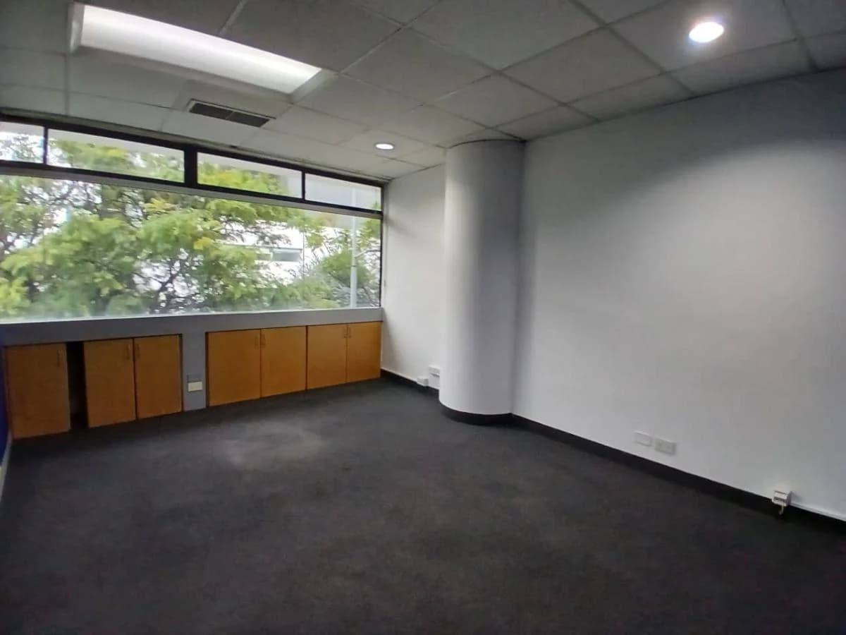 Vendo o Arriendo 3 Oficinas Juntas en Edificio Corporativo - Sector Cerca a Naciones Unidas — imagen 3