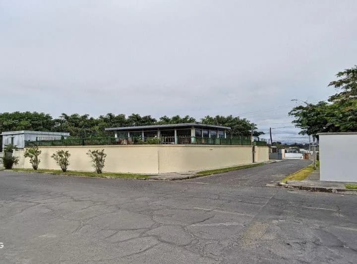 Venta de Local Comercial en Cumbaya — imagen 1