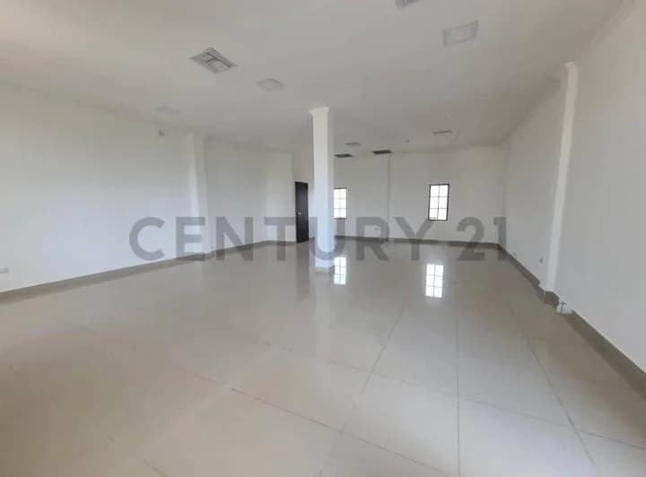 Venta de Oficina Comercial en Plaza Sambocity, La Aurora, Guayas — imagen 1