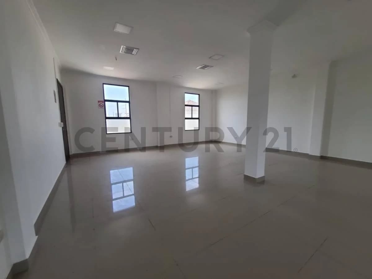Venta de Oficina Comercial en Plaza Sambocity, La Aurora, Guayas — imagen 4