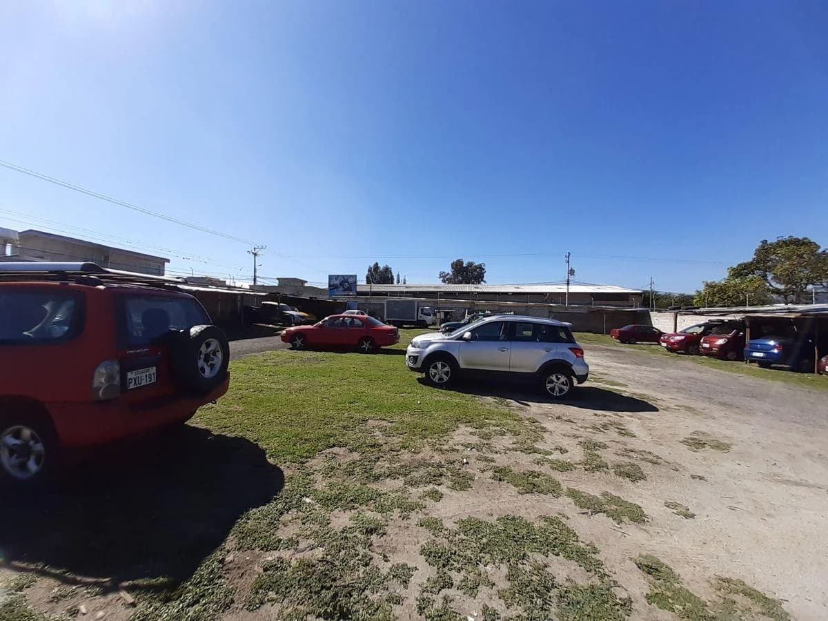 Terreno Esquinero de 2685 m² en Venta en Carapungo — imagen 5