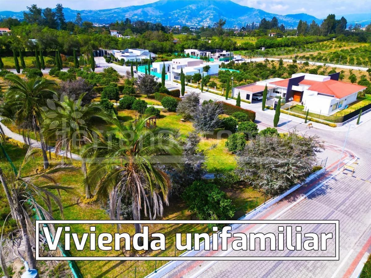 Terrenos de Venta en Tumbaco 1.000 m², Urb. La Lombardia — imagen 4
