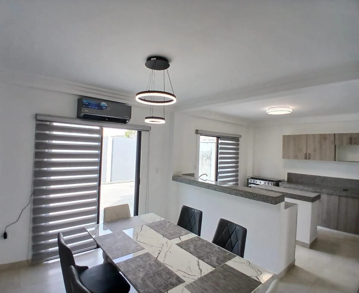 Casa Amoblada en Venta Urbanización La Joya Etapa Aguamarina Tato, Guayas — imagen 2