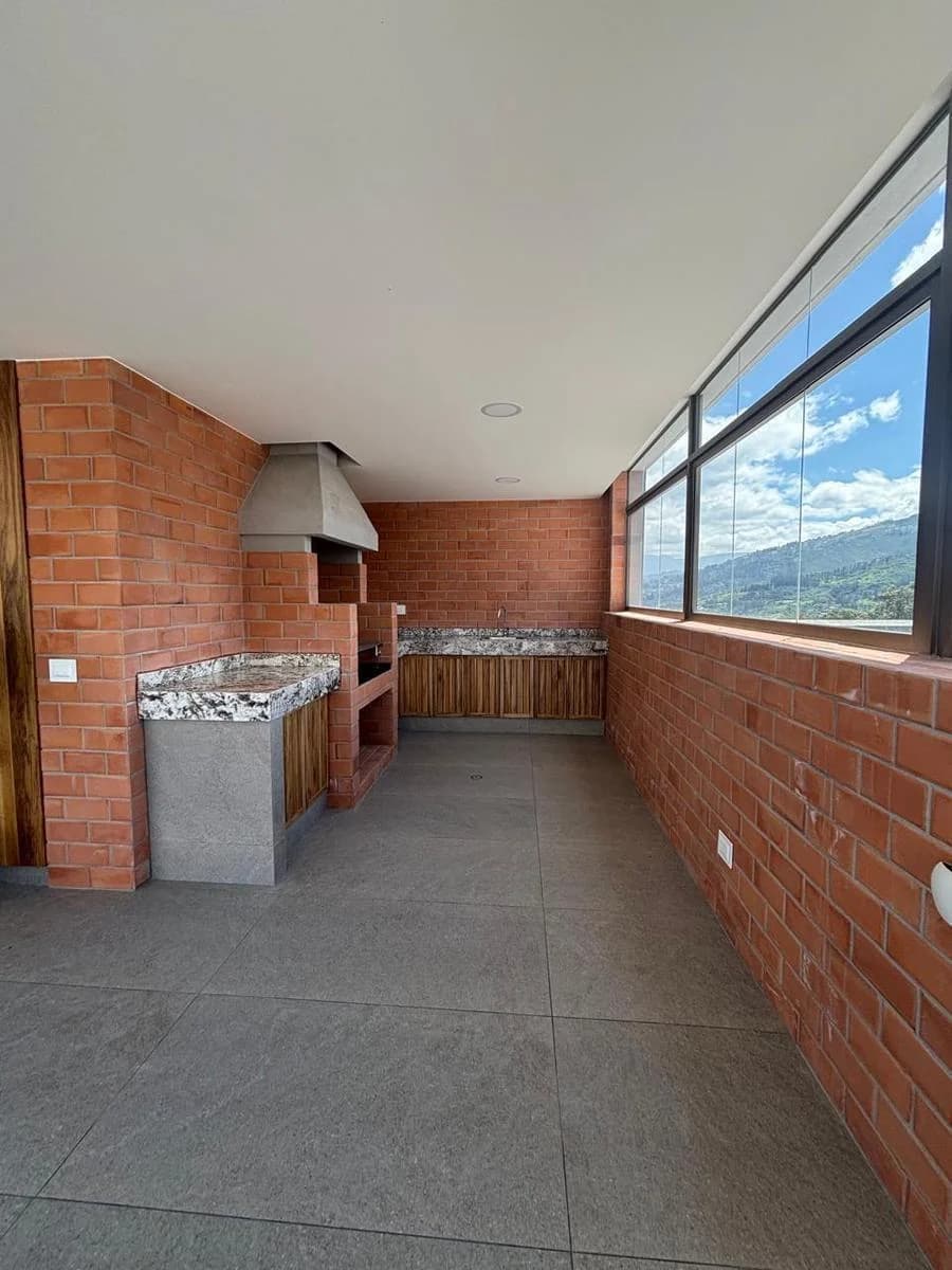 Penthouse por Estrenar en Venta – Cumbayá, Sector La Primavera Pr — imagen 3