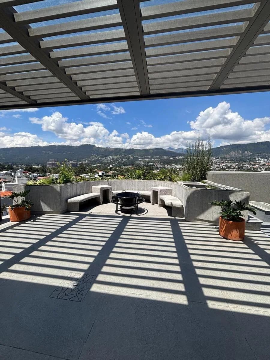 Penthouse por Estrenar en Venta – Cumbayá, Sector La Primavera Pr — imagen 2